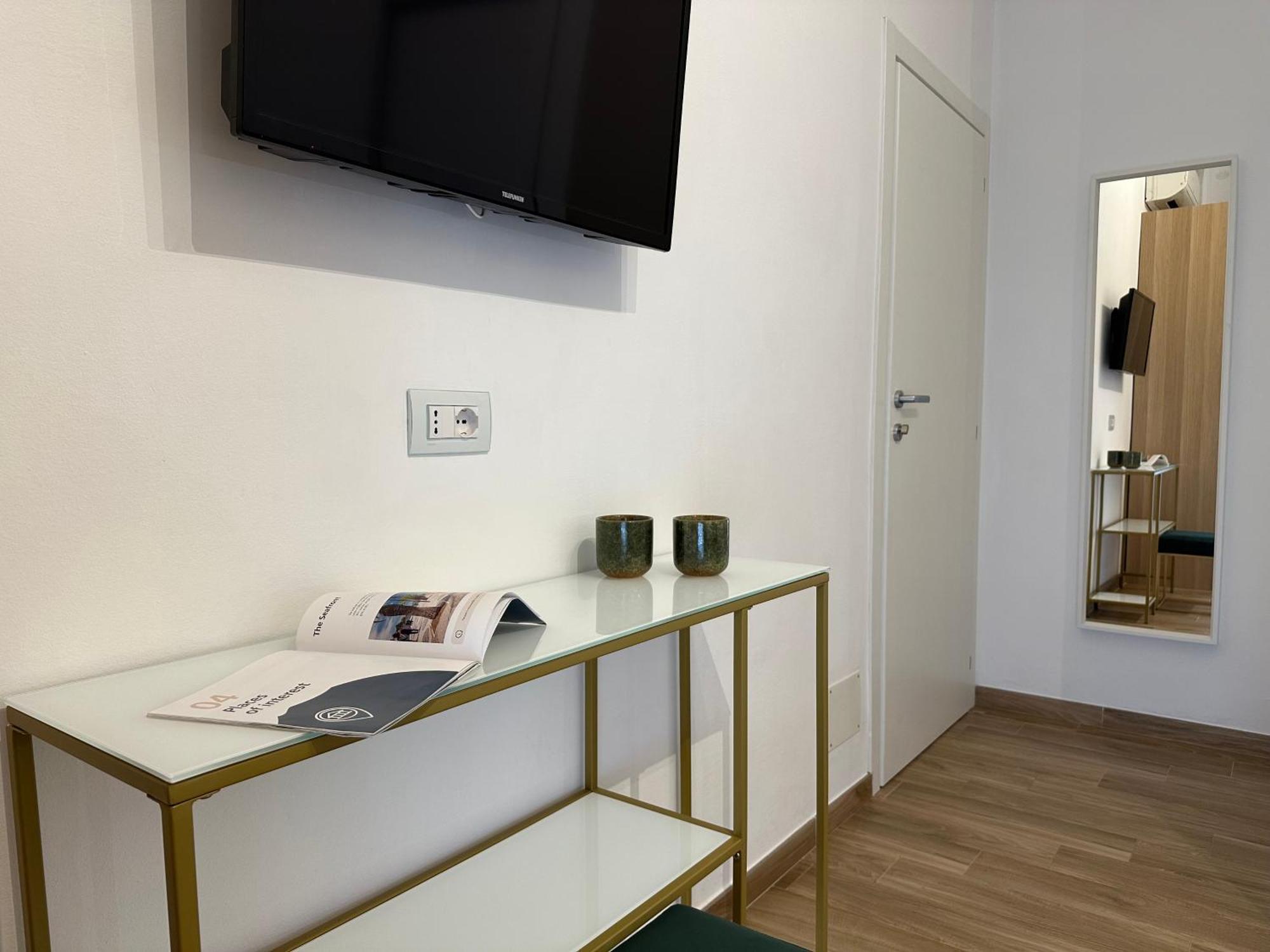 Ng Guest House L'Acquedotto オルビア エクステリア 写真