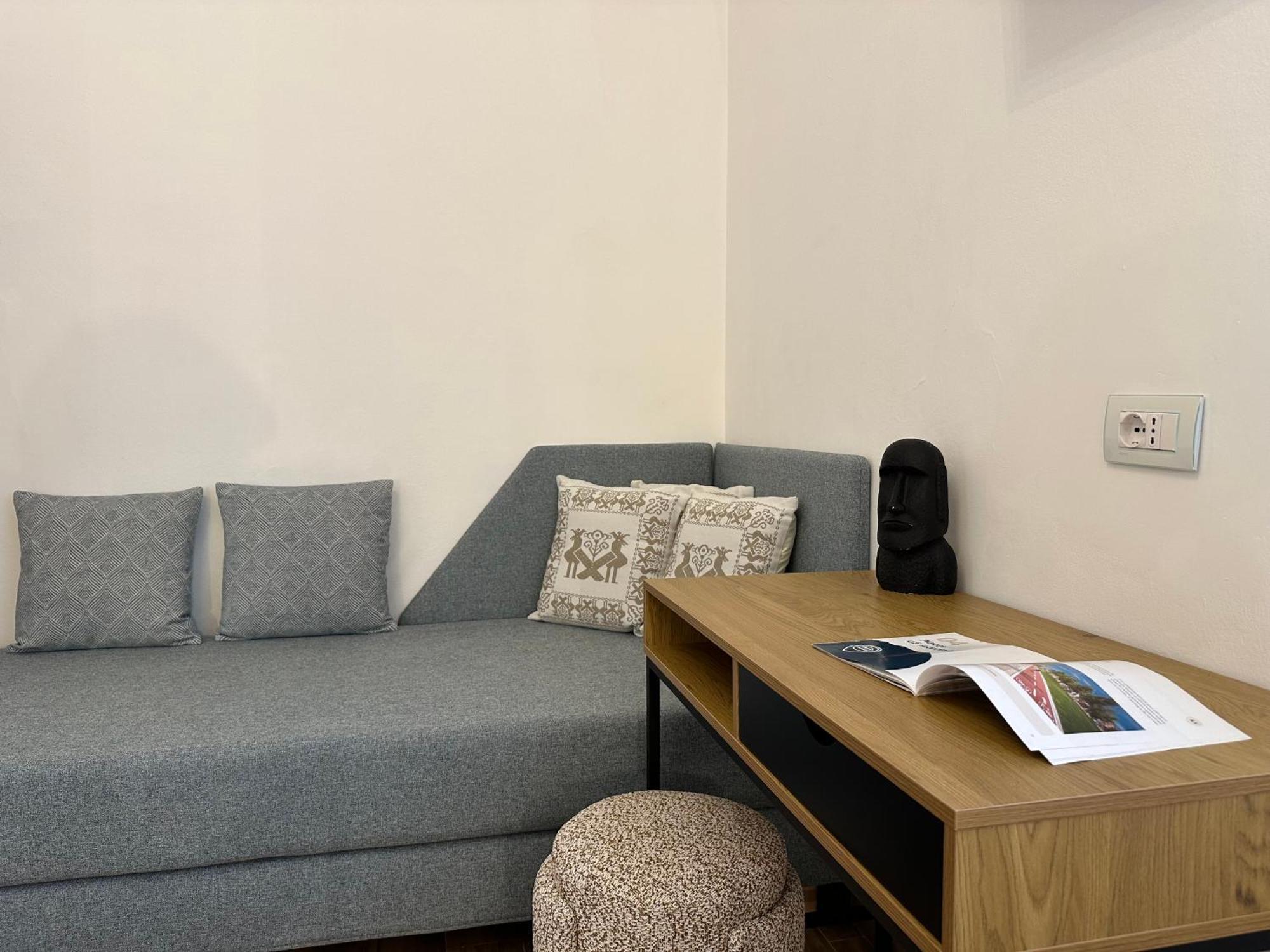 Ng Guest House L'Acquedotto オルビア エクステリア 写真