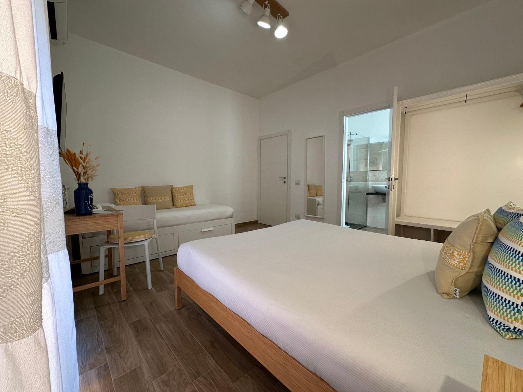 Ng Guest House L'Acquedotto オルビア エクステリア 写真