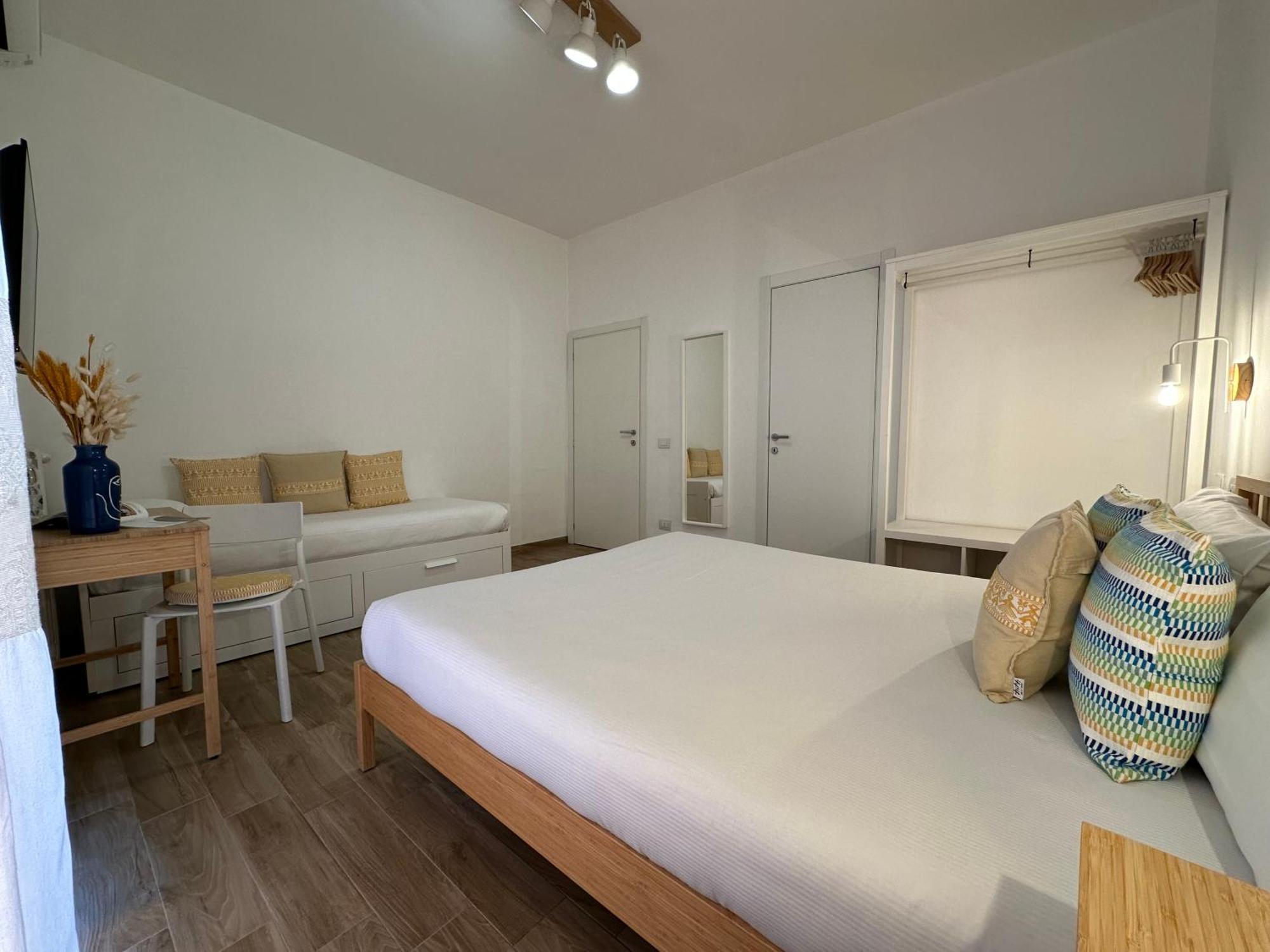 Ng Guest House L'Acquedotto オルビア エクステリア 写真