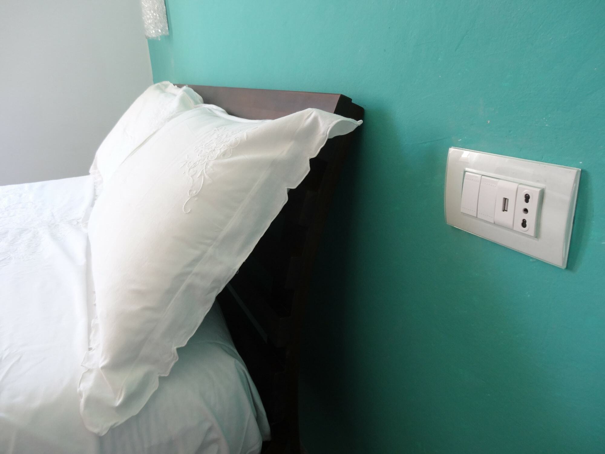 Ng Guest House L'Acquedotto オルビア エクステリア 写真